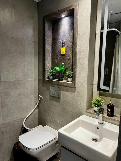 Countryside Luxury Suites - Supernova Noida Νέο Δελχί Εξωτερικό φωτογραφία
