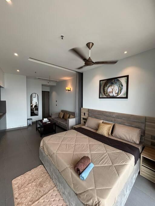 Countryside Luxury Suites - Supernova Noida Νέο Δελχί Εξωτερικό φωτογραφία