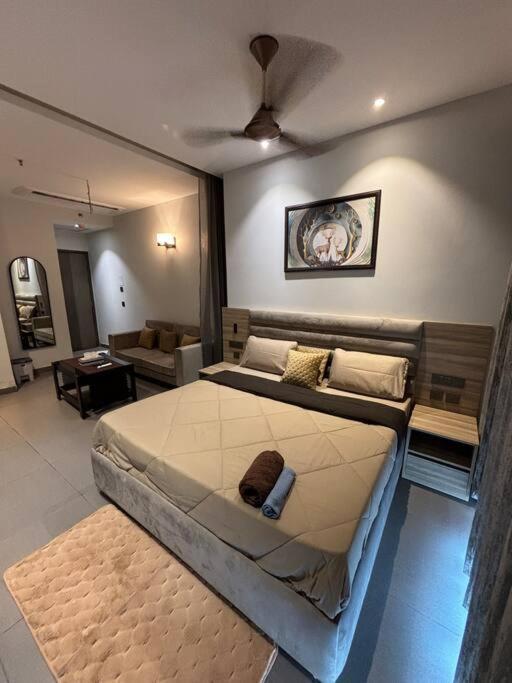 Countryside Luxury Suites - Supernova Noida Νέο Δελχί Εξωτερικό φωτογραφία